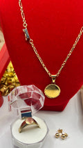 Conjunto Faceteado Bañado en Oro 18k: Collar, Anillo Sello y Aros de Bolita
